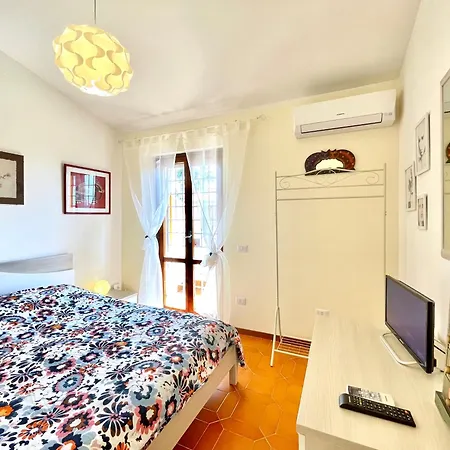 Holiday home Villino Marechiaro - A Due Passi Dal Mare
